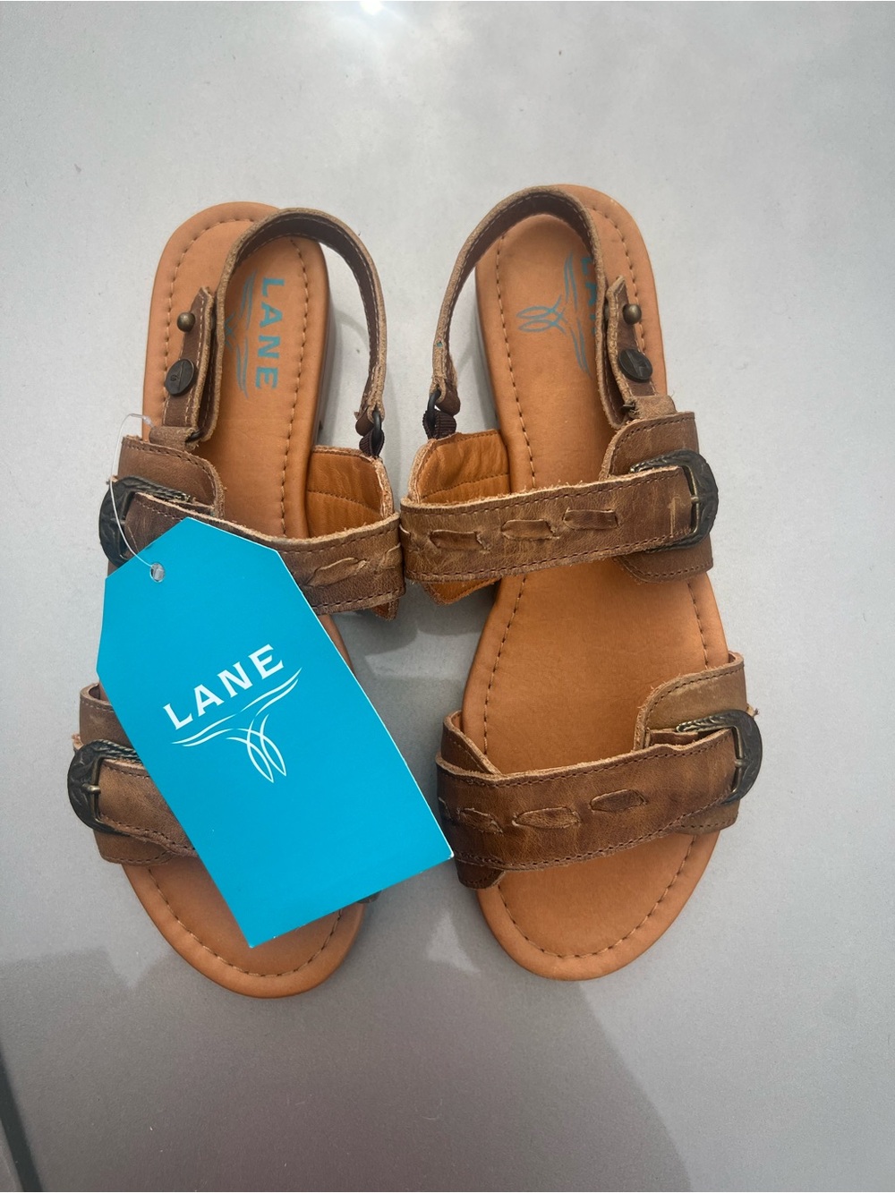 NWT Lane distressed brown leather sandal woman size 7